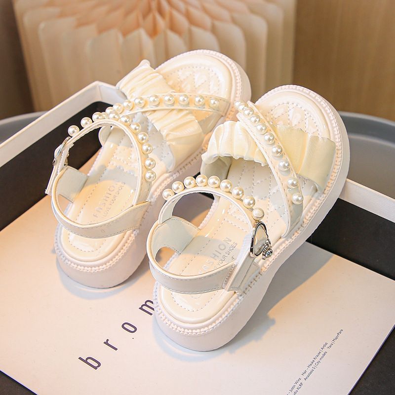 Girls' sandals, 2024 summer Korean version, new soft soles, big children's princess shoes, trendy pearl open toe shoes_voghion.com