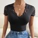 Top lavorato a maglia a maniche corte con scollo a V in pizzo da donna, alla moda e versatile, vestibilità aderente_voghion.com