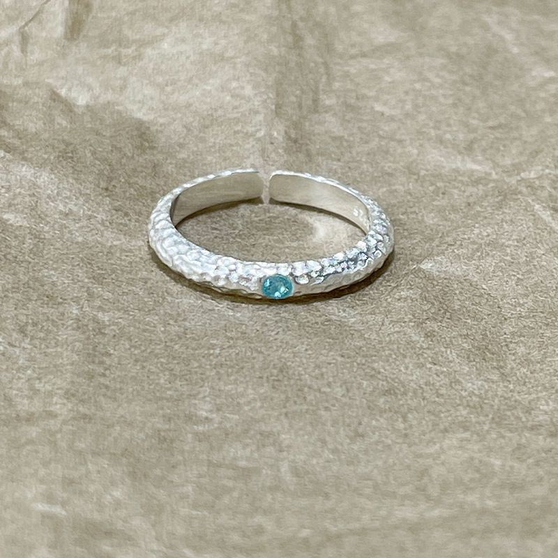 Anello da donna con zircone blu mare spazzolato, anello regolabile con coda aperta, design di nicchia, gioiello versatile per le mani, di alta qualità e alla moda._voghion.com