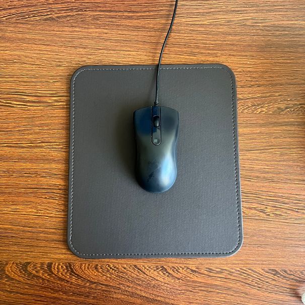 Niezrównana jakość Mały rozmiar Skóra Twarda powierzchnia Pogrubiona Bezwonny Biuro Do Domu Laptop Podkładka pod mysz Czysty kolor Wodoodporna_voghion.com