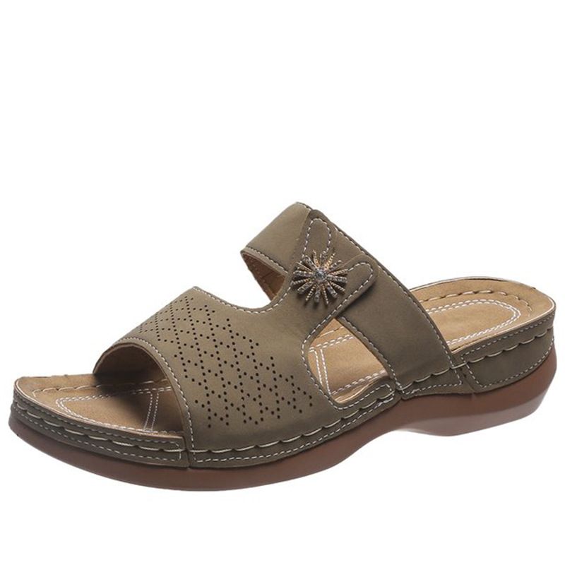 Damemote broderte fiskemunn-tøfler med tykk bunn og hule sandaler_voghion.com