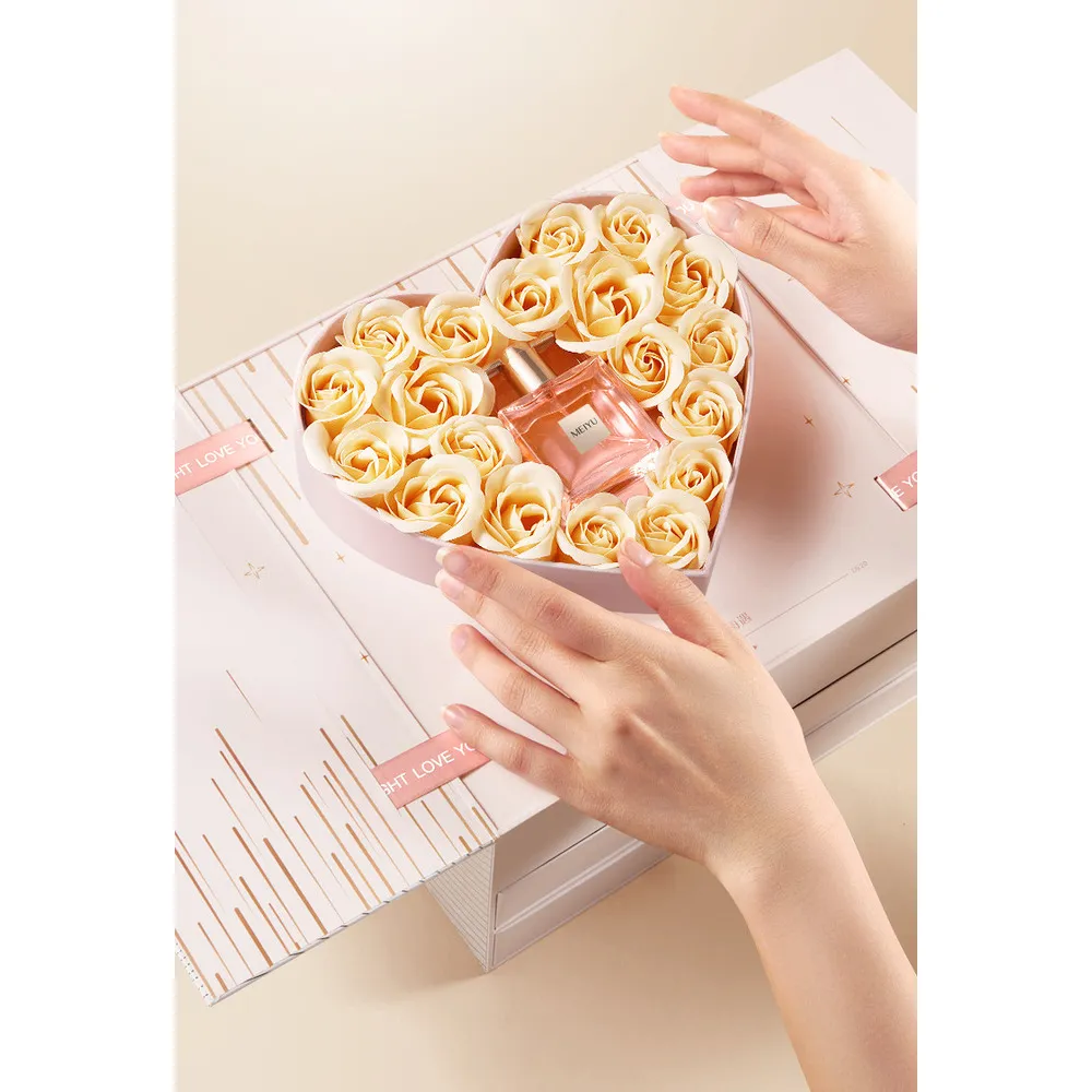 Chaque fois que vous rencontrez un rouge à lèvres qui brille de mille feux, la boîte de maquillage contient 520 cadeaux de Saint-Valentin à offrir à votre petite amie_voghion.com