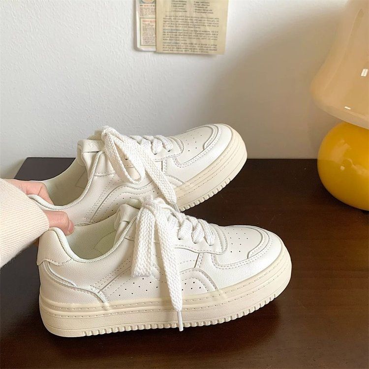 Μικρό λευκό το φθινόπωρο του 2024, νέο παιδικό φόρεμα, σχεδιασμός niche για το Instagram, casual ευέλικτα παπούτσια για γυναίκες_voghion.com