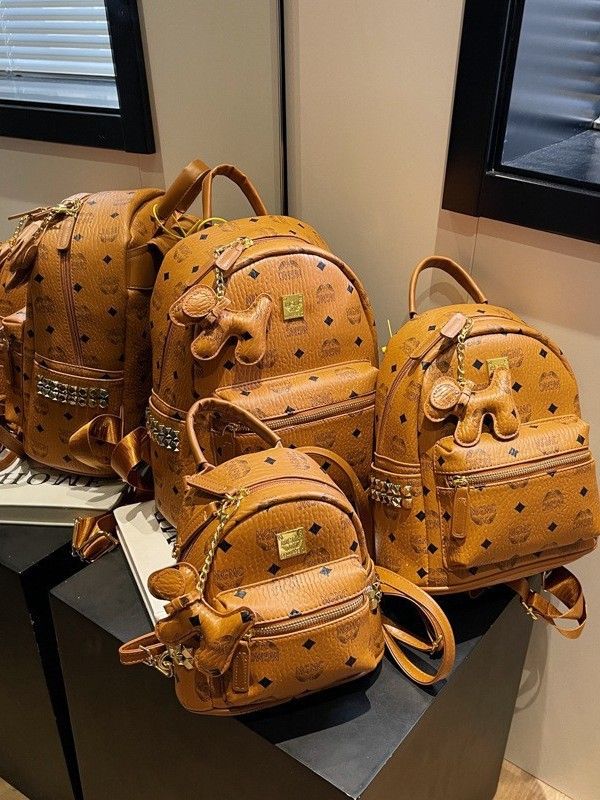 Physical With Label M Backpack, Genuine Leather C Backpack 2025 New Women's Large-capacity Travel, Student Schoolbag Waterproof Men_voghion.com