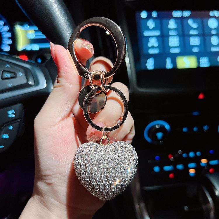 Porte-clés de voiture en forme de cœur avec chaîne en diamant et pendentif pour sac à main, accessoire personnalisé en forme de cœur_voghion.com