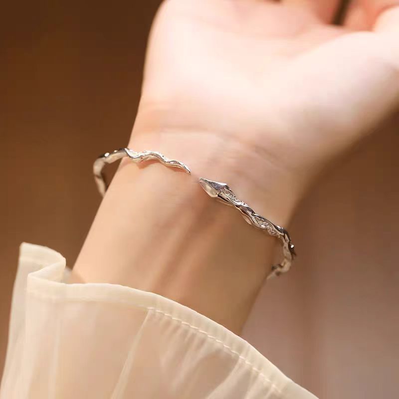 Spirit Snake Silver Zodiac Women's Bracelet, Born For Year Of The Snake, Niche, Minimalist, Elegant, Versatile, High-end_voghion.com