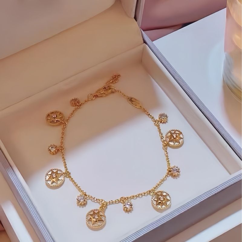 Bracciale di lusso Douyin in madreperla di alta qualità con stella a otto punte, in rame bifacciale, per donna, dal design avanzato_voghion.com