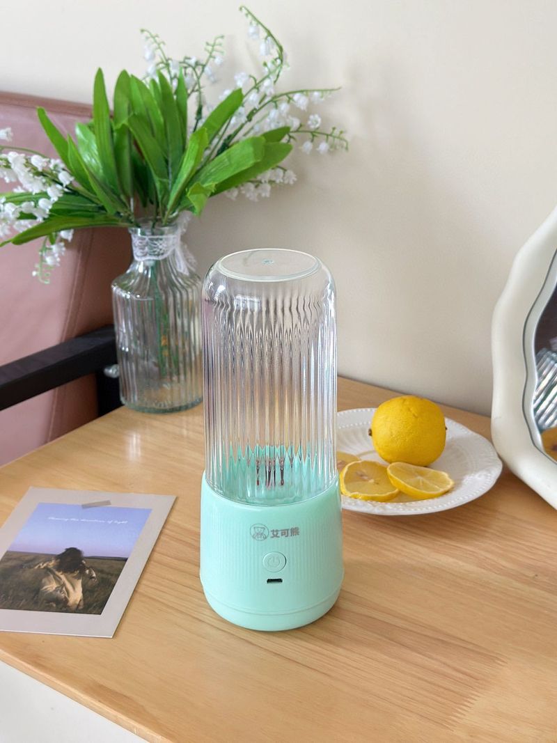 Tragbarer elektrischer Mixerbecher, 400 ml, per USB wiederaufladbarer Entsafter mit 15.000 U/min, 5-Klingen-Edelstahl, lebensmittelechtes PC, für Smoothies, Shakes und Früchte_voghion.com