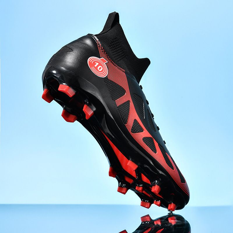Football boots with spikes and high tops for men_voghion.com
