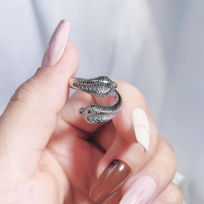 French Snake Set Zircon Open for Women with Unique Design, Stylish and Cool Personality Ring_voghion.com