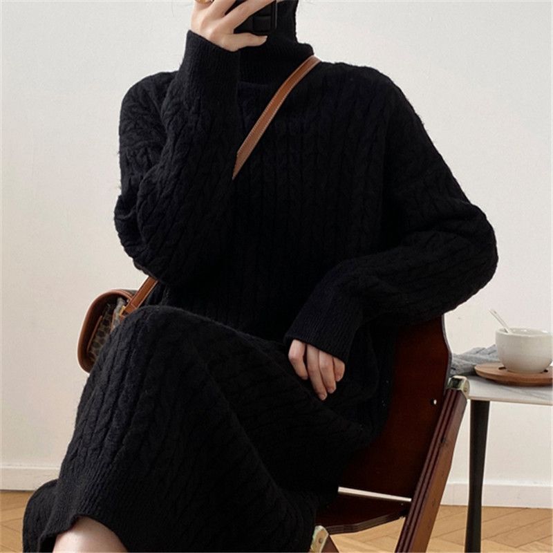 Vêtements pour femmes Nouvelle robe pull de style paresseux d'automne et d'hiver torsadée droite simple ample au-dessus du genou col à poils bas longue robe tricotée_voghion.com
