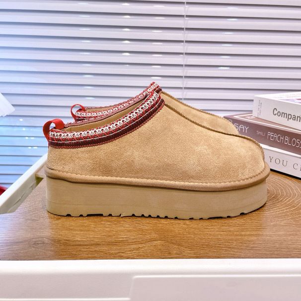 2025 Winter New Sheepskin Wool Integrated Ethnic Style Lazy Shoes Non-Slip Warm Height-Increasing Thick-Soled Snow Boots_voghion.com