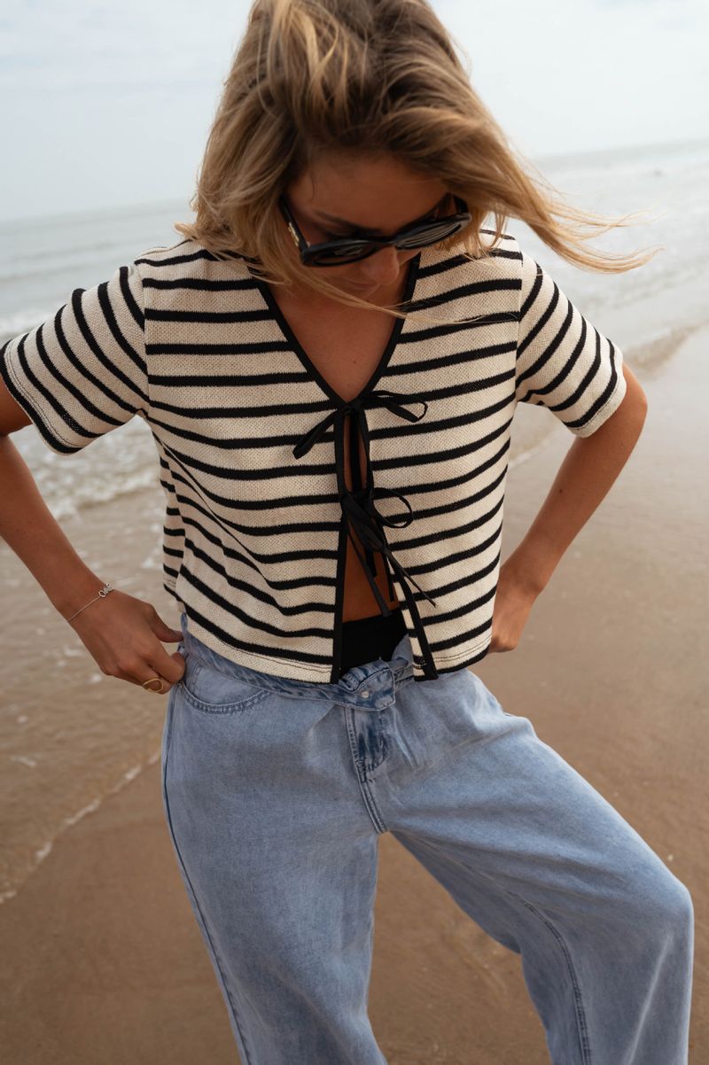 ​​Damen-Strickjacke mit Streifenmuster und kurzen Ärmeln und V-Ausschnitt – leichtes Lagenoberteil für Frühling und Sommer​​_voghion.com