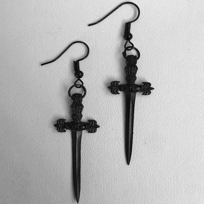 Orecchino creativo con personalità di spada gotica, gancio per l'orecchio_voghion.com