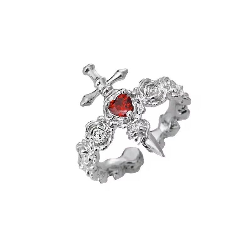 Bague d'index ouverte et empilable de style gothique, irrégulière et rouge foncé, avec croix en diamant_voghion.com
