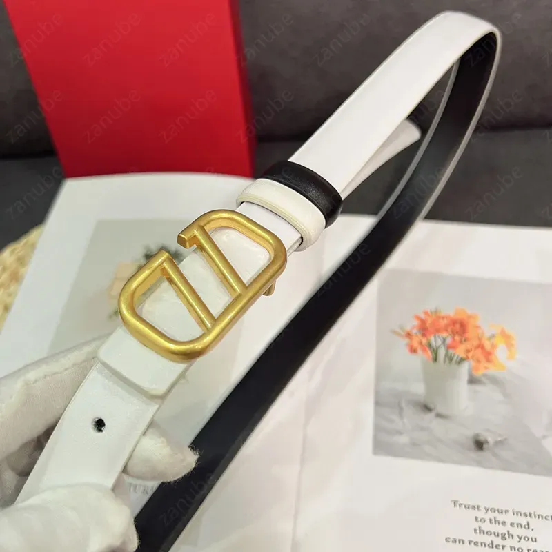 Női designer övek női divatos piros bőr derékpántok arany betűs csatos öv derékpánt női Cintura_voghion.com