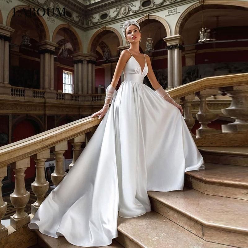 Robe de mariée en satin avec traîne pour la nouvelle réunion annuelle des femmes_voghion.com