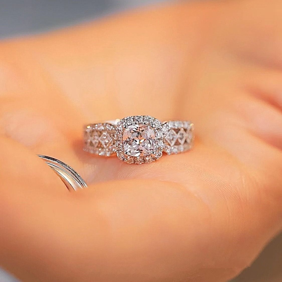 New lace square bag, stone ring, women's silver gold-plated, non fading high-end proposal engagement Mosang diamond ring_voghion.com