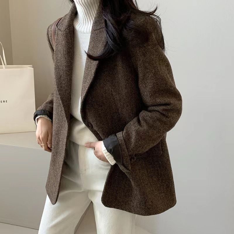 Koreanischer schicker Kurzmantel im Hepburn-Stil für Damen, britischer Maillard-Anzug-Wollmantel für Herbst und Winter 2024_voghion.com