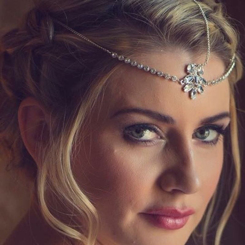 Fashion Rhinestone Leaf Headdress Forehead Chain Korean Bride High end Light Luxury Diamond Hair Accessories for Women_voghion.com