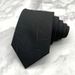 Gravata preta masculina para escritório, ideal para homens de negócios em ocasiões formais. Alta qualidade, feita à mão, com 8 cm de largura._voghion.com