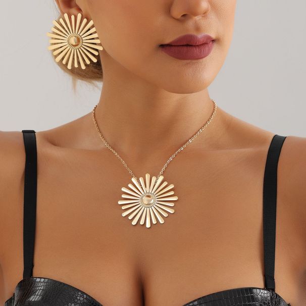 Set di collane da donna con girasoli in metallo lucido esagerato e alla moda_voghion.com