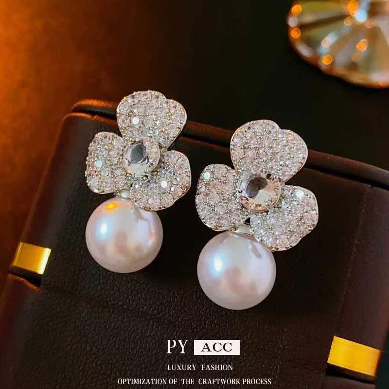 Damenohrringe Perlenohrringe Nischendesign funkelnde Diamantblumen-Temperamentohrringe für Frauen 2023 neue Ohrringe High-End_voghion.com