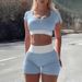 Modern ljus färg sexig crop top kort väst shorts yoga dräkt set resår i midjan kan bäras utomhus sovkläder för_voghion.com