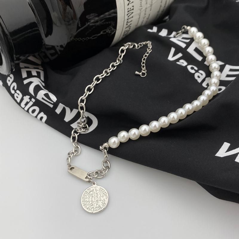 Retro Cold Style Pearl Chain Splicing Pyöreä Merkki Trend Hip Hop Titaani Teräskaulakoru Muodikas Kevyt Luksus_voghion.com
