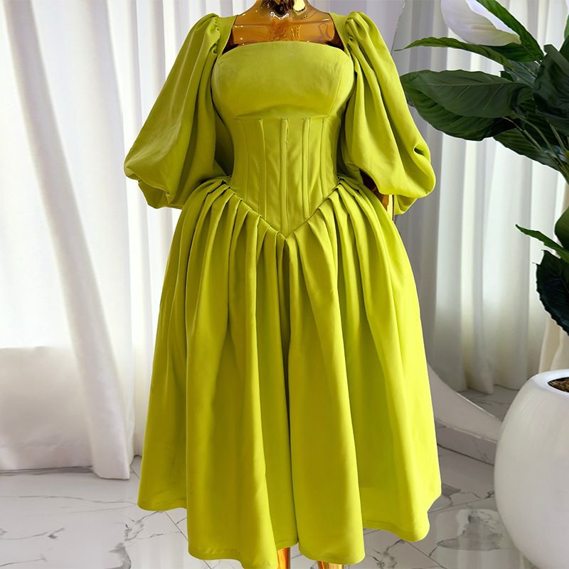 Damenbekleidung Herbst Neue süße und frische quadratische Hals Taille Krawatte Laternenärmel A-Linie Kleid langer Rock_voghion.com