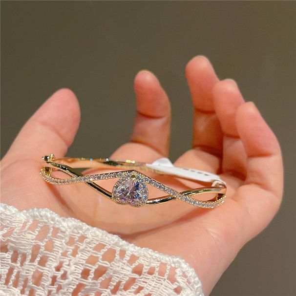 Braccialetto leggero di alta qualità in oro 14K a forma di cuore con placcatura galvanica, elegante, gioielli in oro_voghion.com