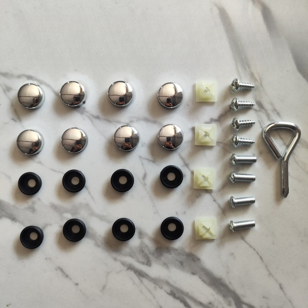 Supporto per automobile standard americano con fissaggio universale per fibbia per telaio targa_voghion.com