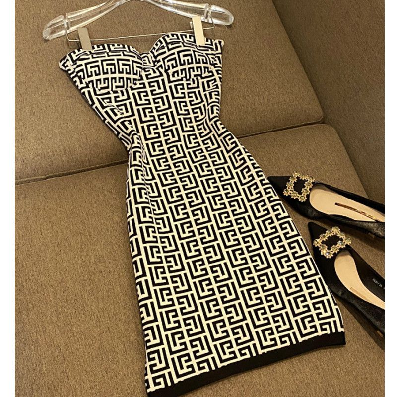Abito da donna con fascia attillata in jacquard a forma di labirinto lavorato a maglia elasticizzato sexy con stelle da donna_voghion.com