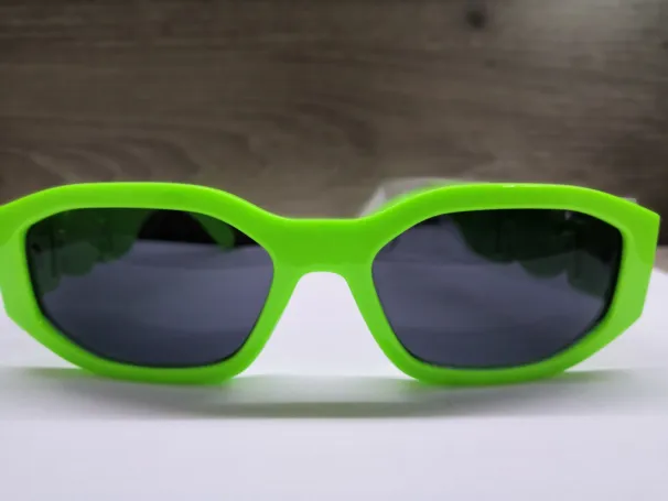 Occhiali da sole 2022 per uomo e donna Stile estivo Occhiali da sole unisex Anti-ultravioletto Retro Shield Lente Piastra Montatura completa_voghion.com