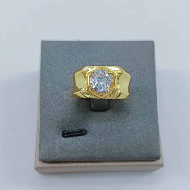 2 Karat eleganter, stilvoller Herrendiamant mit maskuliner Aura, personalisierter, gutaussehender, geschäftlicher und dominanter Mann_voghion.com