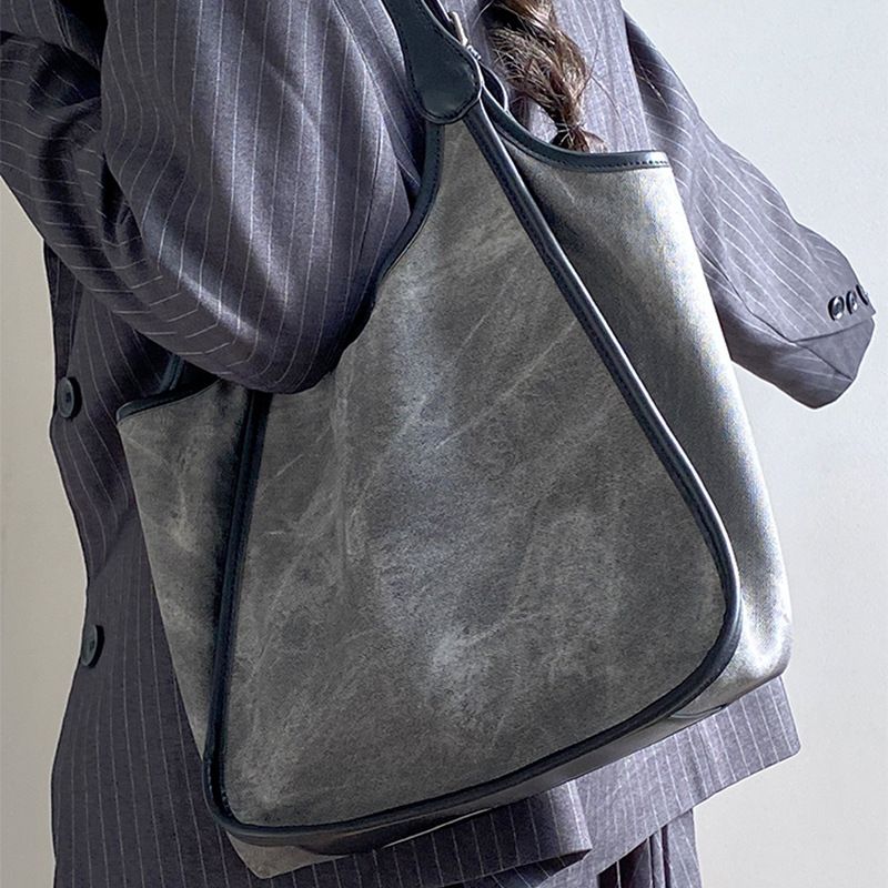 2025 Niche Design New Women's Summer Commuter Handheld Large Capacity Tote Shoulder Bag_voghion.com