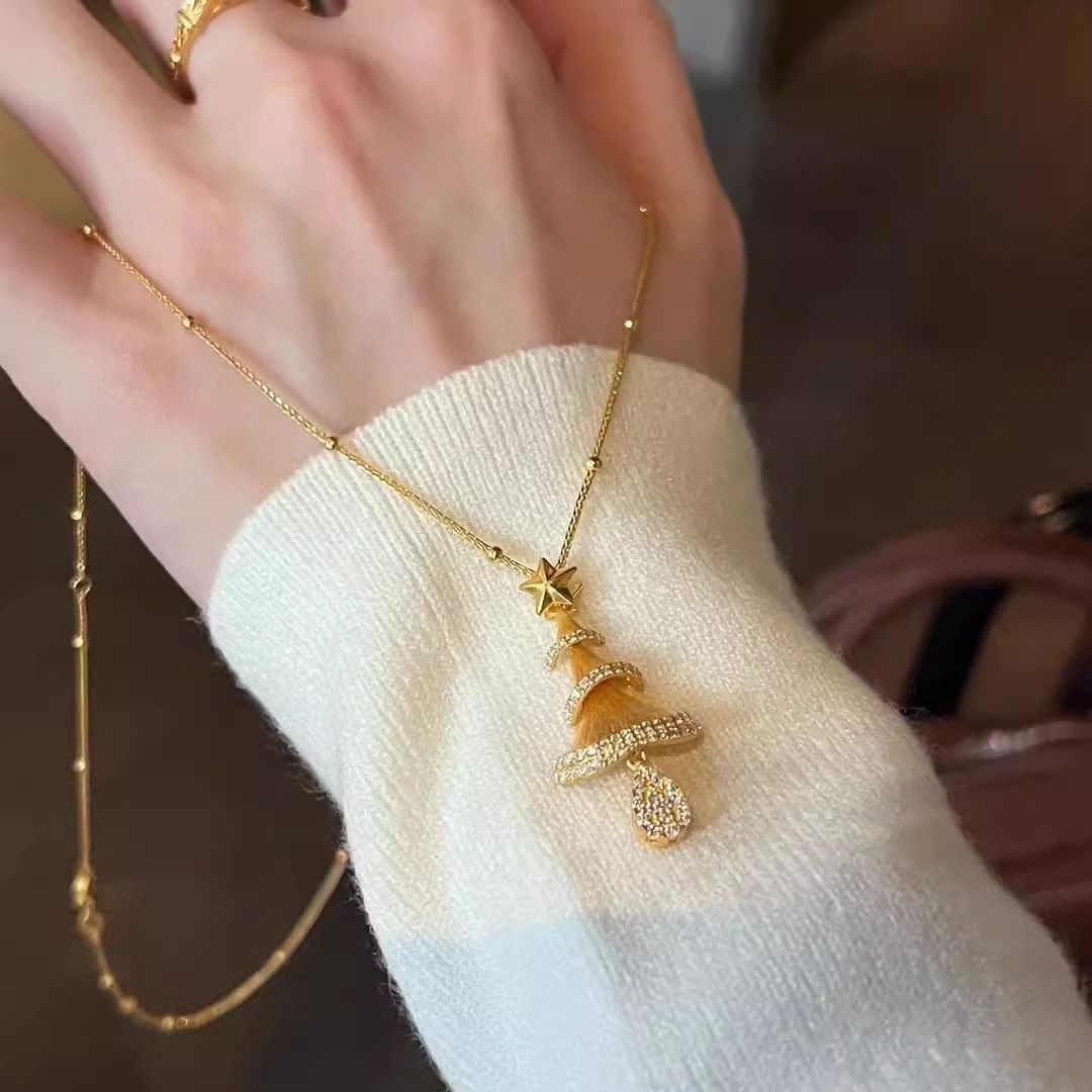 Nowy Night Dream Parkling Altın Fırçalanmış Noel Ağacı Katran Kolye Çok Yönlü, Zarif, Üst Düzey, Zarif Köprücük Kemiği_voghion.com