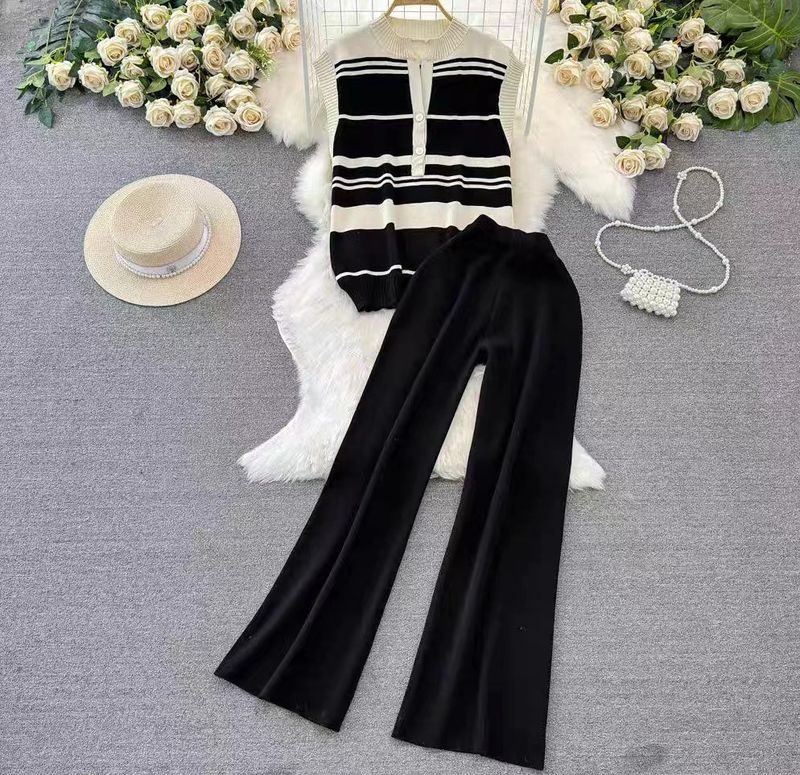 Women's style sleeveless stand collar slim fit striped sweater top two piece casual high waist wide leg pants_voghion.com