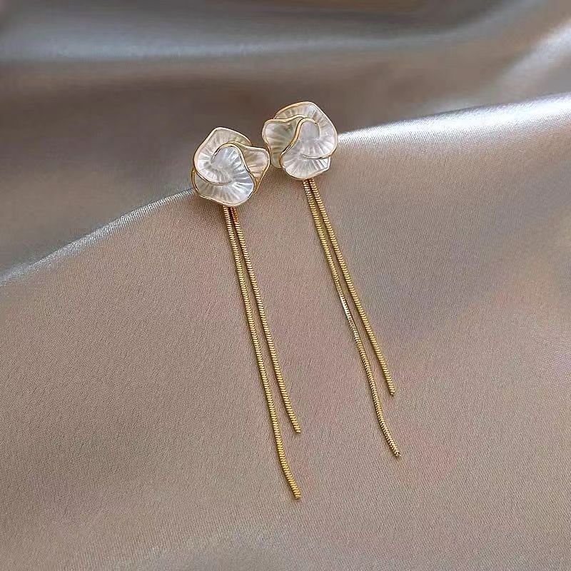 Damen Ouerréng Liicht Luxus Nisch High-End Temperament Ouerréng Fraen nei eenzegaarteg Gesiichtsverschlankungs Ouerréng_voghion.com