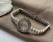 Nuovo orologio da donna di lusso leggero con bracciale in perle, squisito quadrante piccolo in madreperla di alto valore_voghion.com