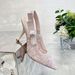 Zapatos de tacón alto sexis con punta puntiaguda, lazo y letras, con bordado de encaje, 2025_voghion.com