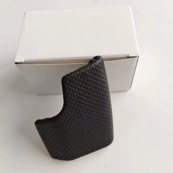 4K1713139D Couvercle de pommeau de levier de vitesse perforé LHD pour Audi A6 C8 A7 2019+ 4K1 713 139D_voghion.com