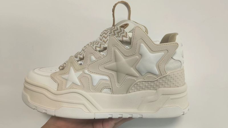 Cream Rice White Star Bread mit Nischendesign 2025 Neue vielseitige Paar-Board-Trendschuhe für Herren und Damen_voghion.com