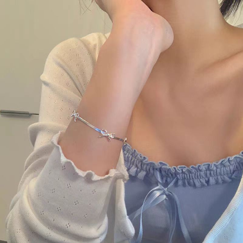 Sweet And Cool Minimalist Butterfly Bow Bracelet For Girls, Niche, Light Luxury, Exquisite New Style, High-end Design,_voghion.com