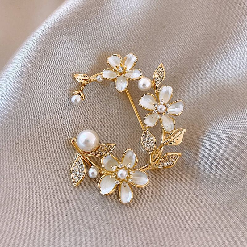 Flower Pearl Brooch High-end Women's Brooch Pin Design Sense Luxury Temperament Suit Coat Versatile Accessories_voghion.com