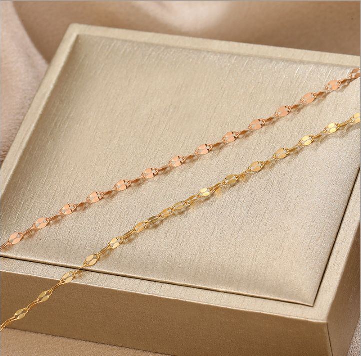 Nouveau collier ras du cou en acier titane inaltérable pour femme, tendance et simple, avec un trèfle à quatre feuilles et un style élégant._voghion.com