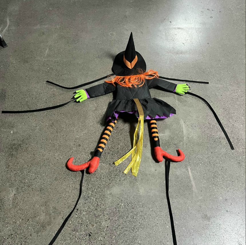 Halloween Climbing Creative Tree Hugging Witch Party Hanging Decoration Outdoor Scene Arrangement Props_voghion.com