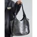 2025 Niche Design New Women's Summer Commuter Handheld Large Capacity Tote Shoulder Bag_voghion.com