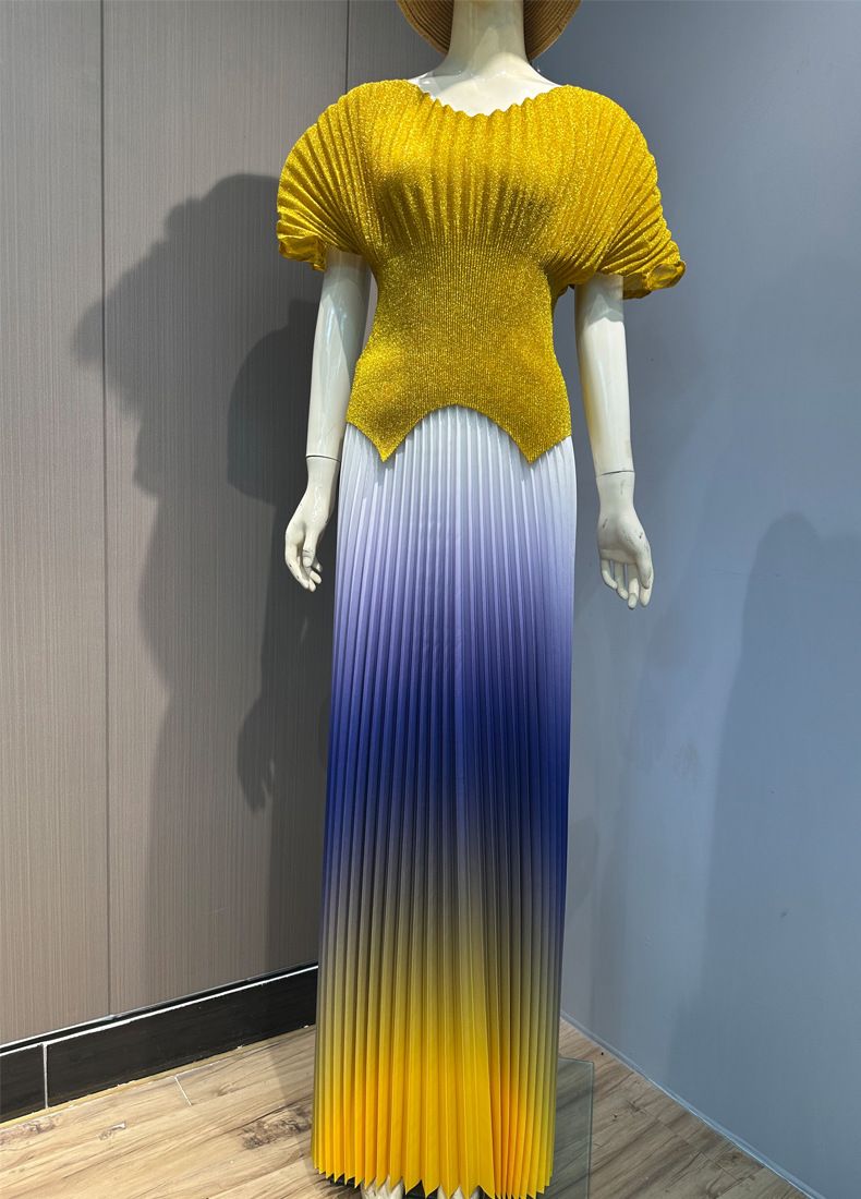 Ensemble deux pièces élégant et tendance, coupe slim, grande taille, avec un effet dégradé fluorescent et plissé, pour femme_voghion.com