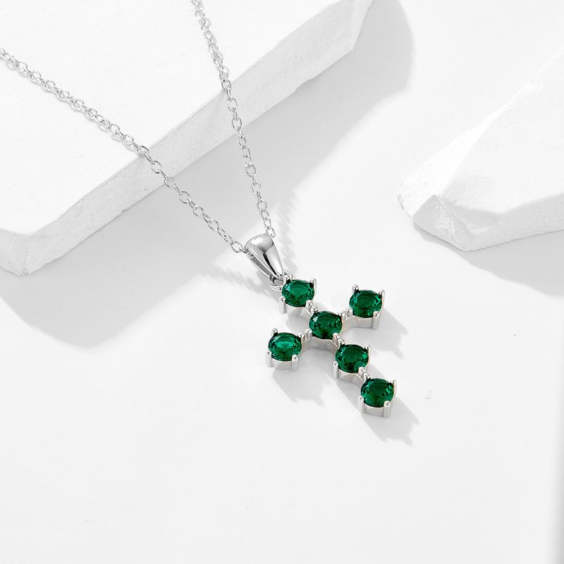 Collana con ciondolo a croce in zircone smeraldo, retrò, leggero e lussuoso, da donna, in argento sterling 925, con catena a clavicola._voghion.com
